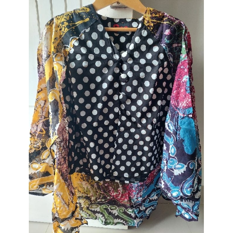 Preloved blouse batik tulis Gee batik