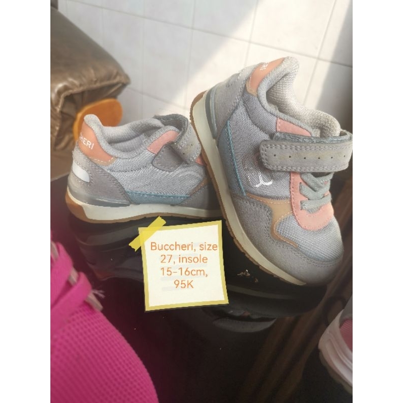 Buccheri sepatu anak