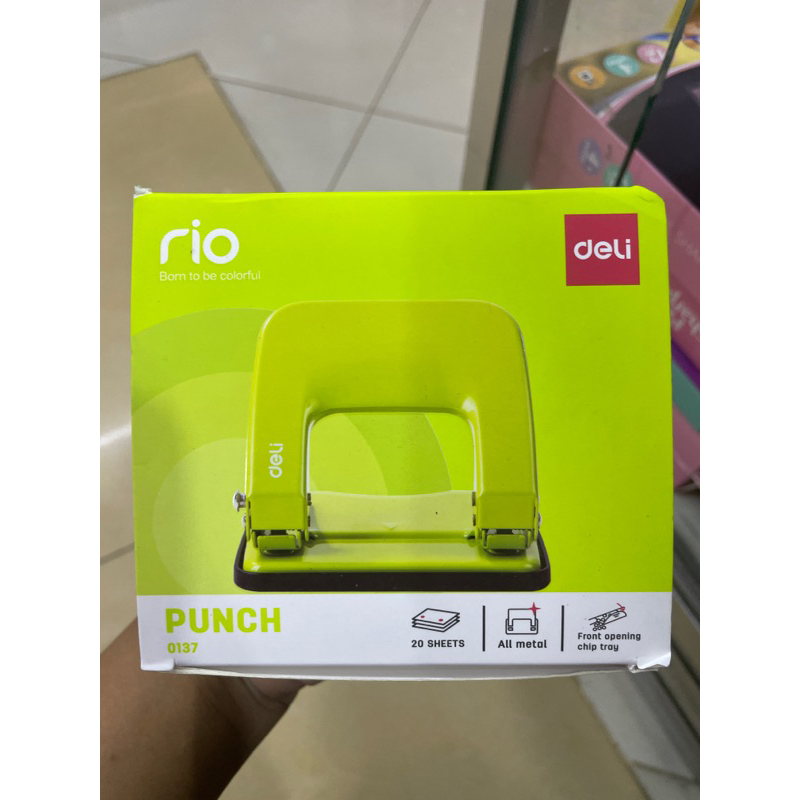 

DELI Punch/Pelobang kertas (0137)