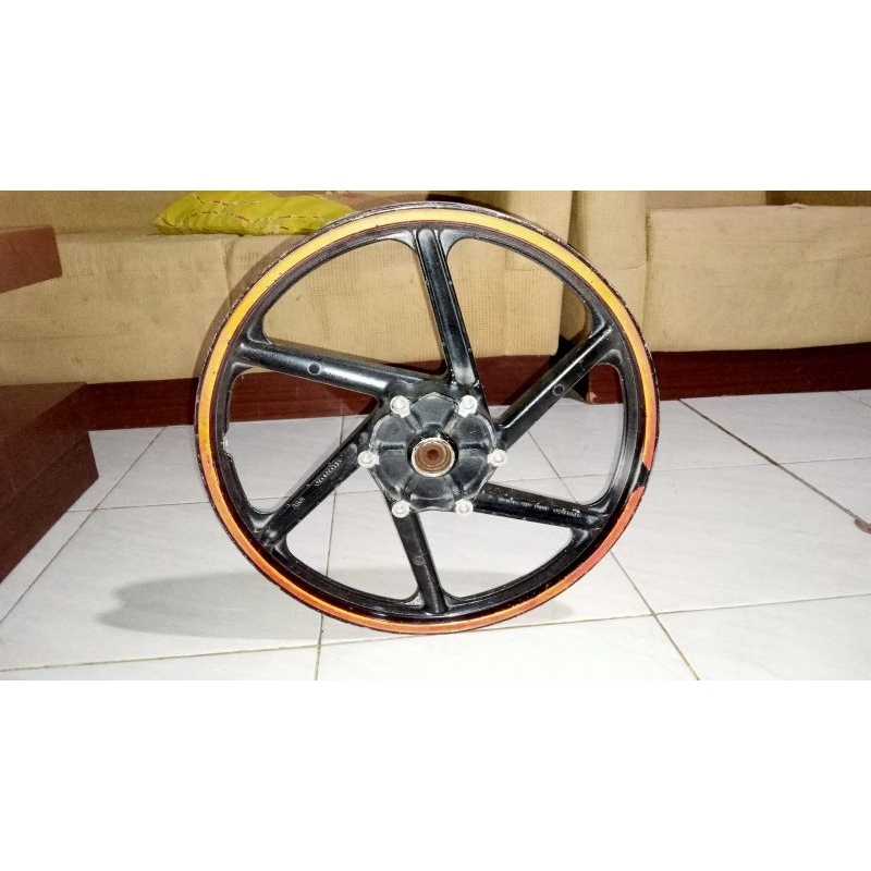 velg depan megapro original ring 18