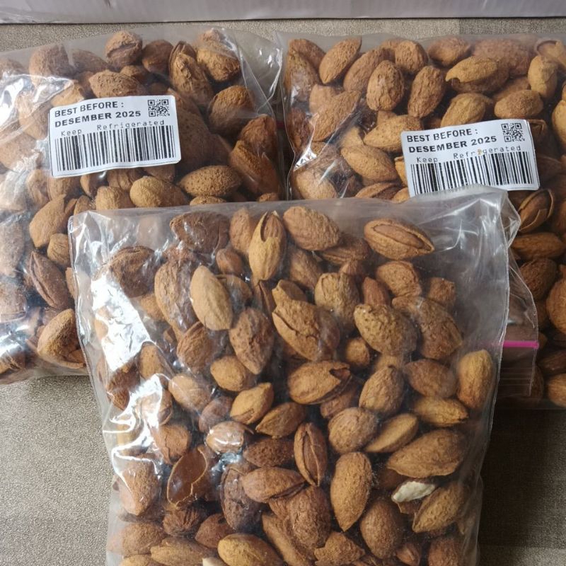 

Kacang Almond kulit panggang gurih kemasan 250gr