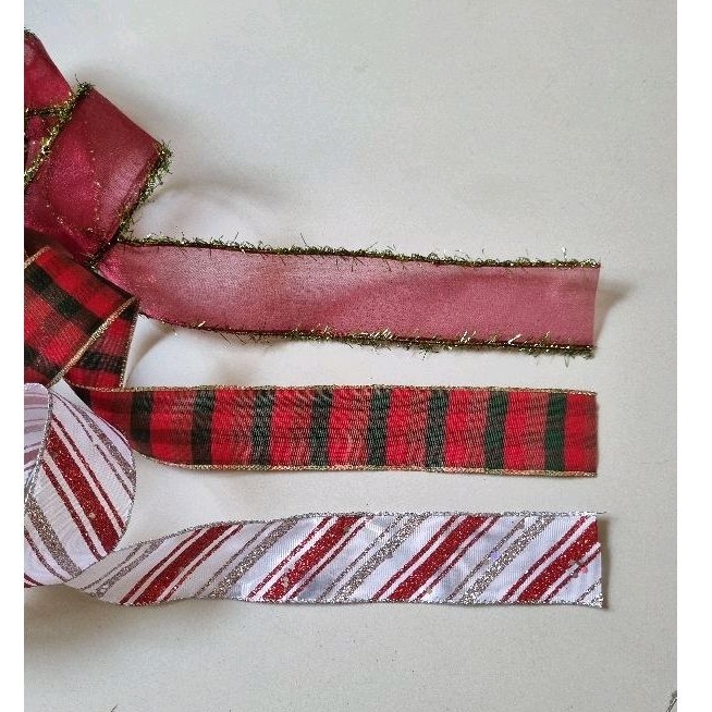 

Pita natal kawat import 4cm (peryard)