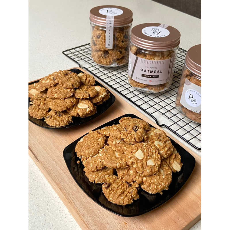 

Premium Oatmeal Cookies