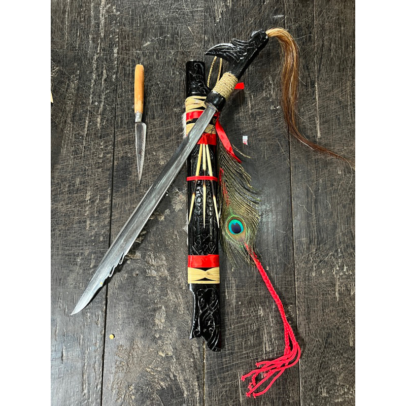 senjata mandau pusaka suku dayak kalimantan aksesoris dayak panjang 65cm