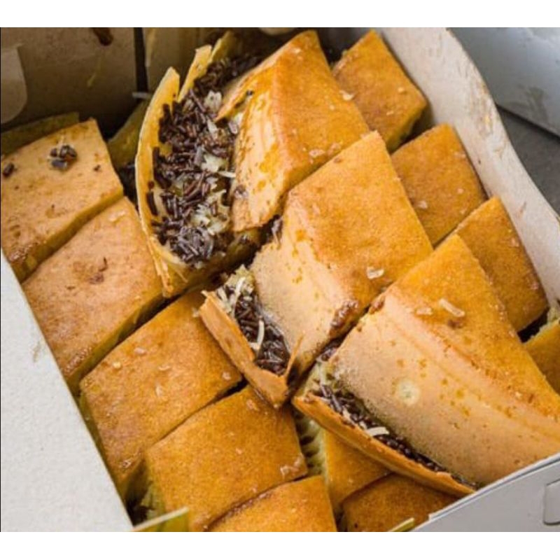 

Martabak manis maknyuss