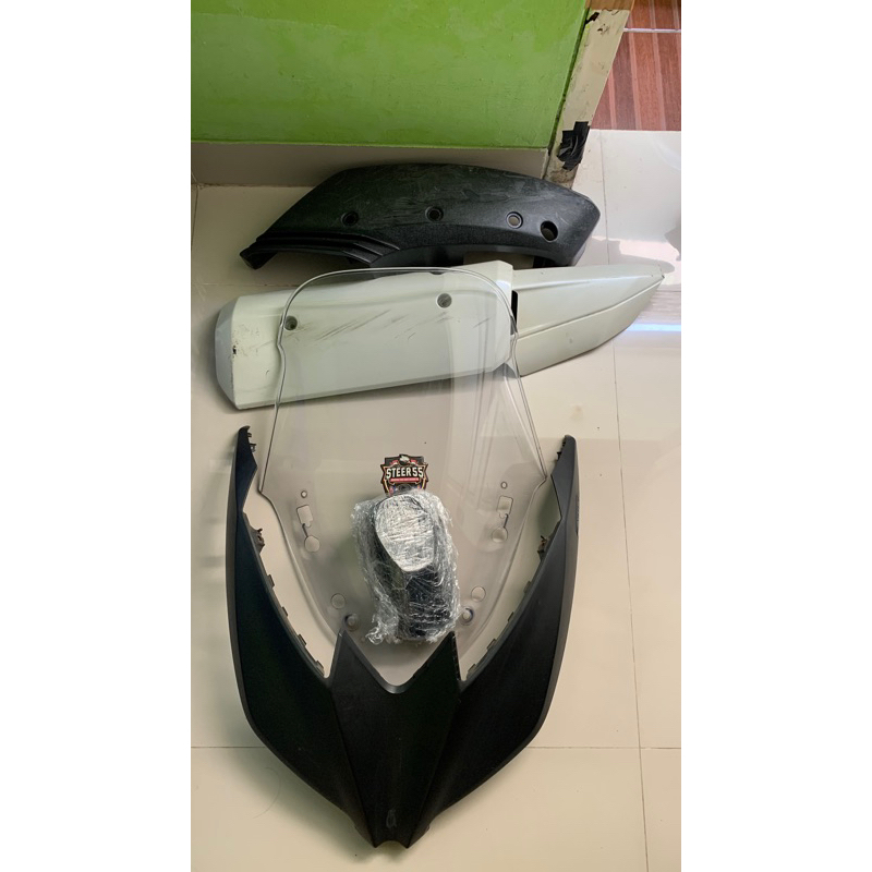 Windshield Original Xmax Old