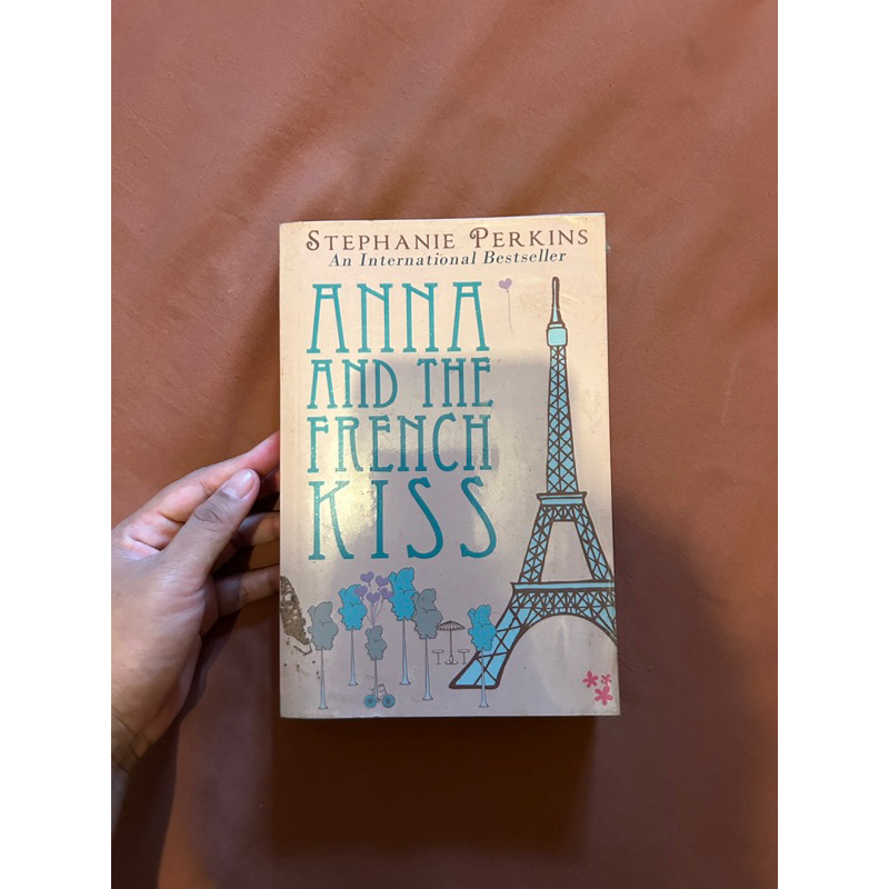 NOVEL BUKU  PRELOVED BEKAS HUJAN BULAN JUNI ANNA AND THE FRENCH KISS Boy Candra Kitab Para pencibit