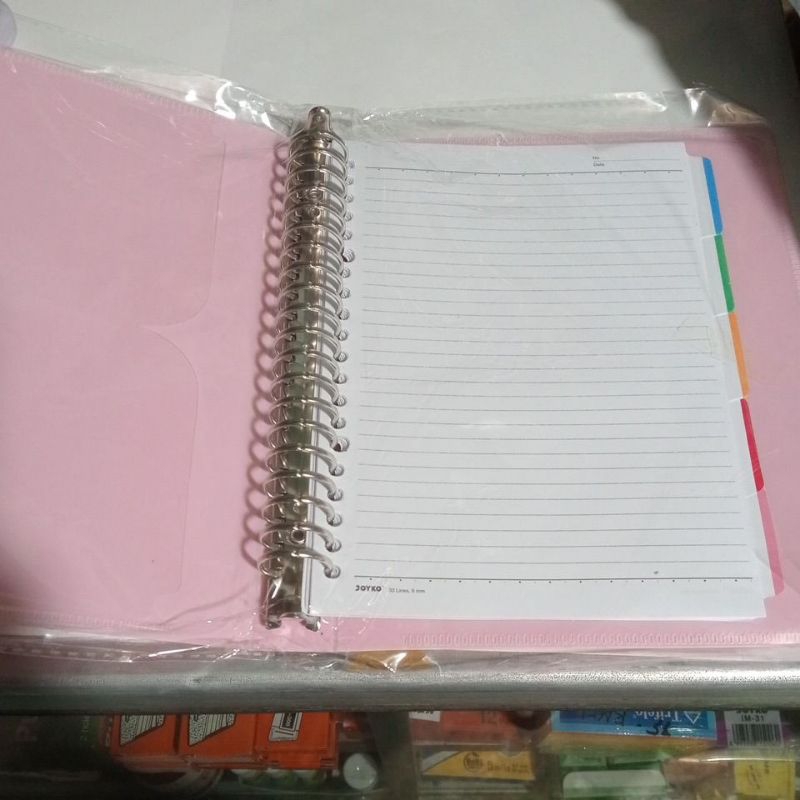 

Binder ukuran A5