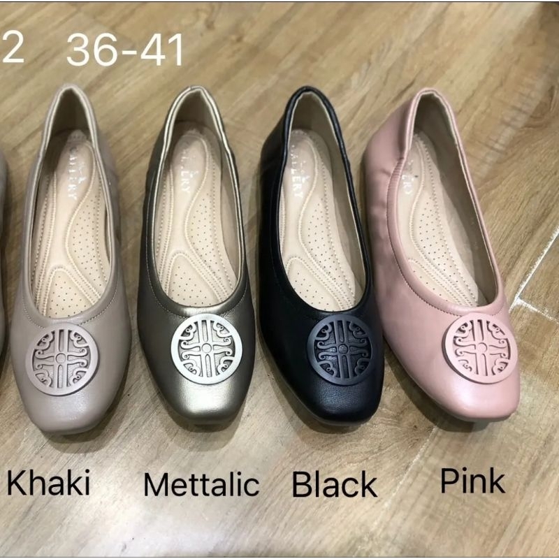 2020 Studio Flat Shoes