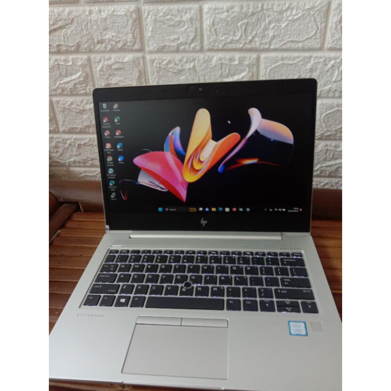 Laptop slim HP core i7 gen8 built up asli import original