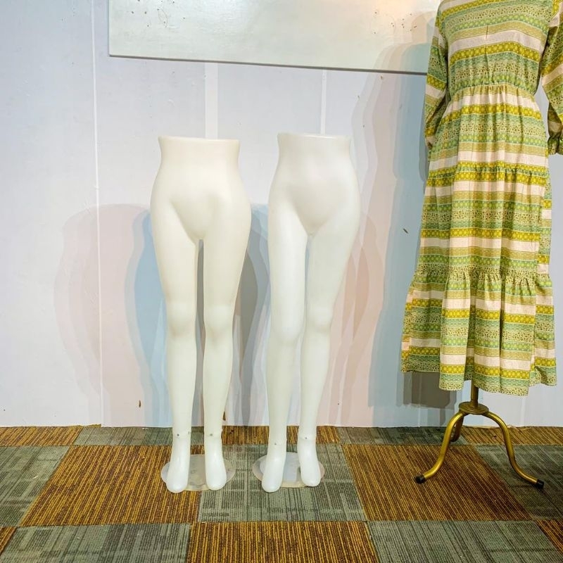 MANEKIN PATUNG KAKI CEWEK / DISPLAY KAKI CEWEK / KAKI CEWEK PLASTIK MURAH / kaki cewek plastik | pat
