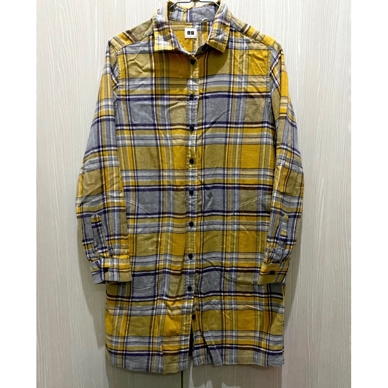 Atasan Kemeja Uniqlo Wanita