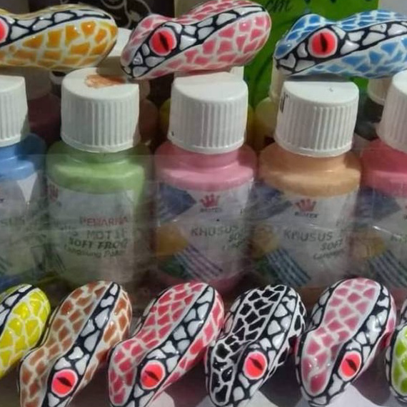 

Dijual Murah Cat Khusus Motif Paket 2 ( 6 warna ) Model Baru