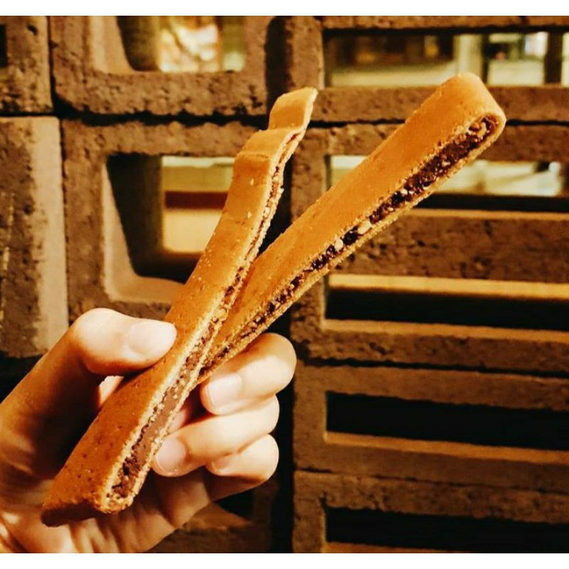 

Martabak tipis mocacinno wijen