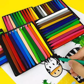 

★★★★★ TOKOJUJUR Set Krayon Lengkap Anak ORIGINAL Anti Air Kualitas Bagus Tidak Nempel Lengket Kotor di Tangan Crayon Set Sekolah Plastik Non Toxic Magic 12/24/36 warna Tahan Air Aman Untuk Dewasa Lab ←✻