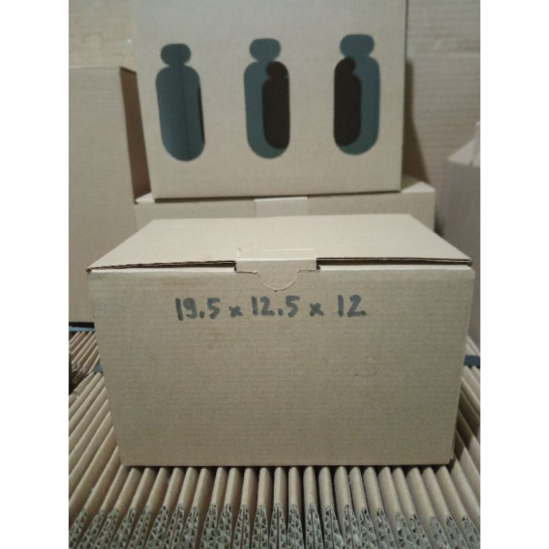 

kardus 19.5x12.5x12 cm diecut kuncian