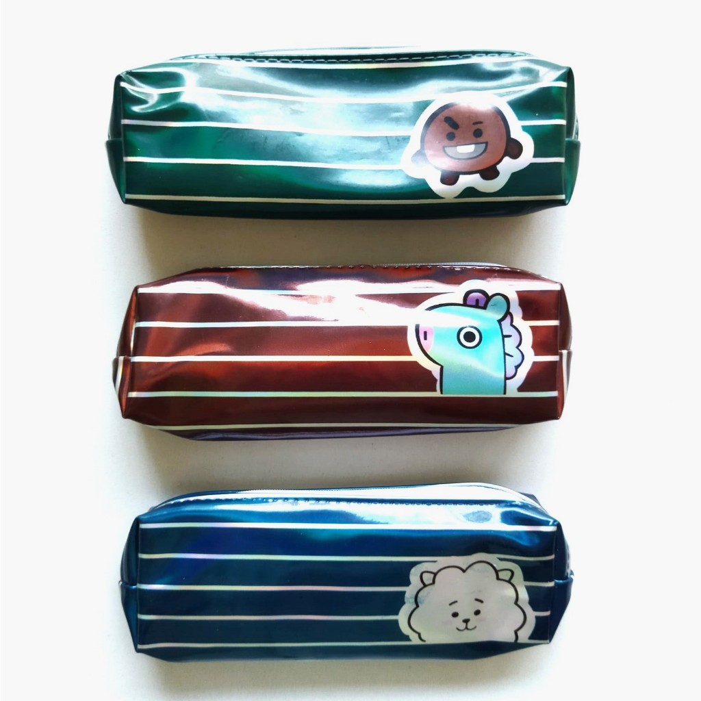 

ANNYEONG HASEYO GIFT SHOP | Tempat Pensil Karakter BT21 | Shooky - Mang - RJ | 18.5 cm x 4.5 cm x 3.5 cm