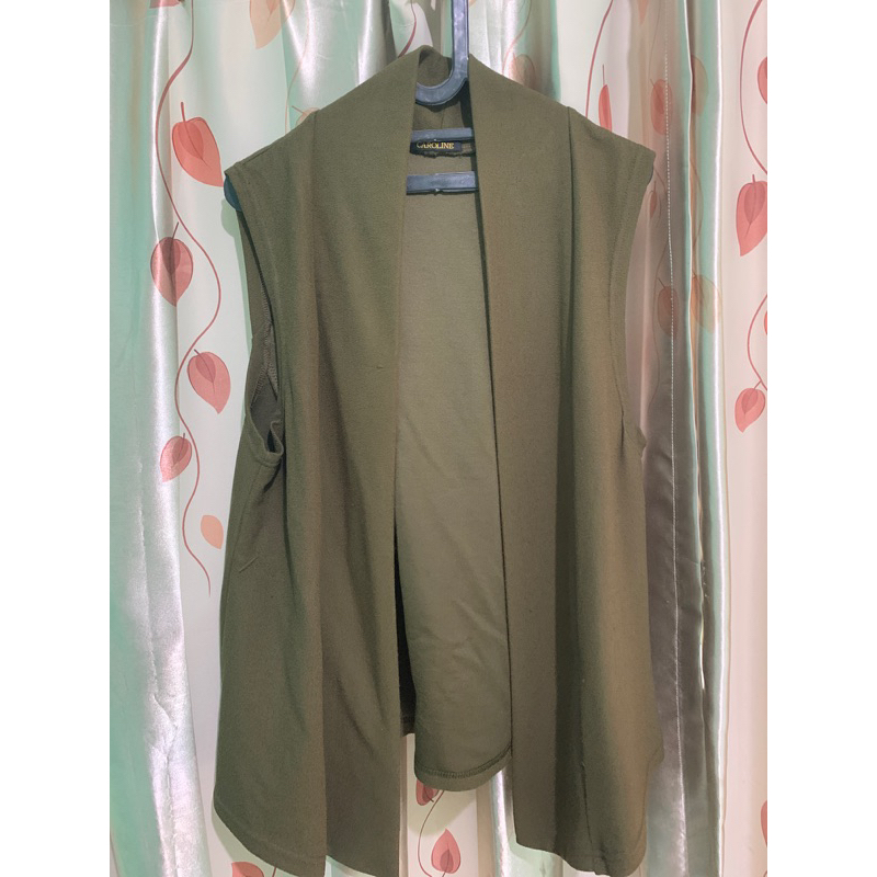 PRELOVED Outer Hijau Army