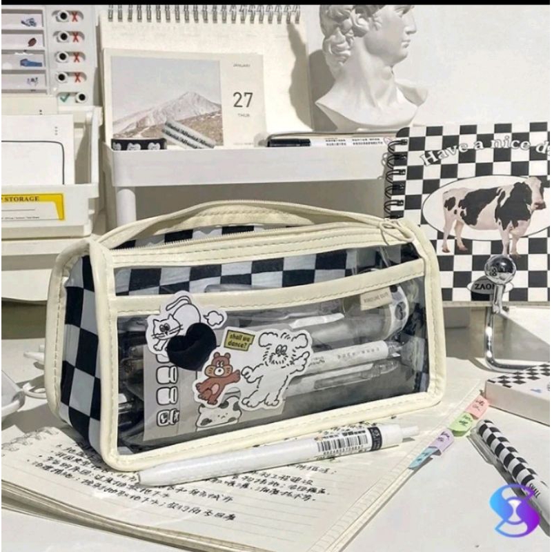 

Tempat pensil kotak hitam putih transparan