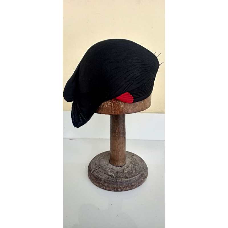 blangkon hitam polos