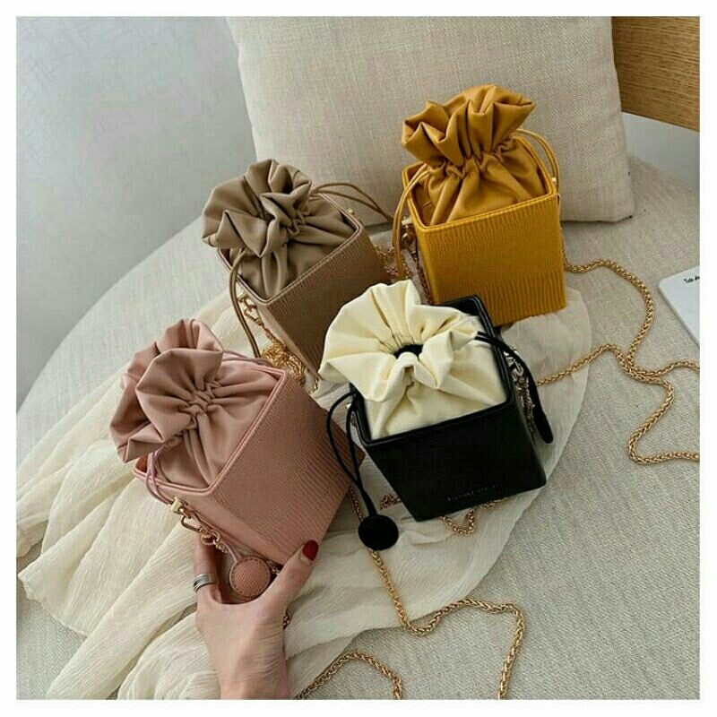 Tas Selempang Wanita Kubus/ Tas Selempang Unik Tabung/ Tas Selempang Model Kekinian
