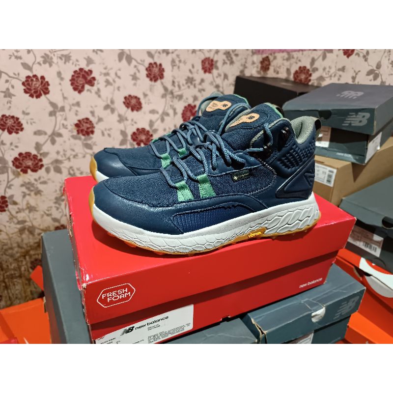 (SALE) Sepatu Trail NB Fresh Foam X Hierro Mid Original MTHIMCTE