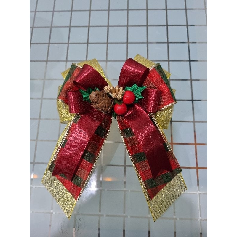 

Hiasan pita natal