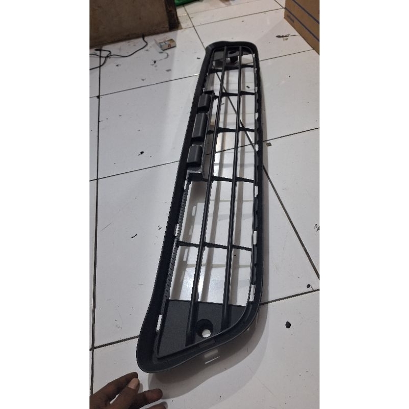 Grill Bemper Innova 2010