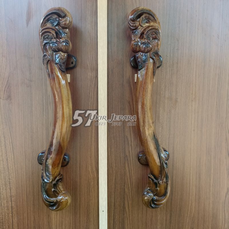 Tarikan / Handel pintu rumah model klasik ukiran asli jepara bahan kayu jati