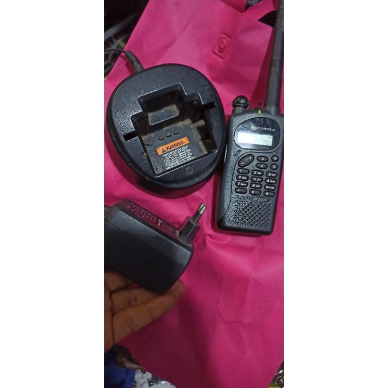 HT Motorola Gp2000 vhf lengkap cas