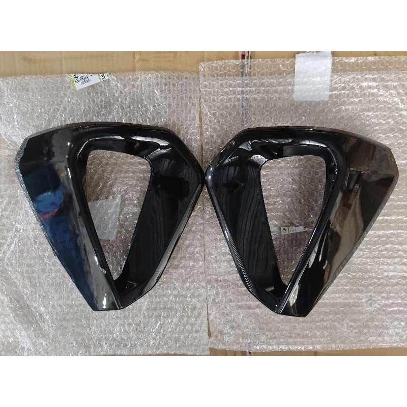 cover sein bumper innova reborn venturer 2021 hitam glossy