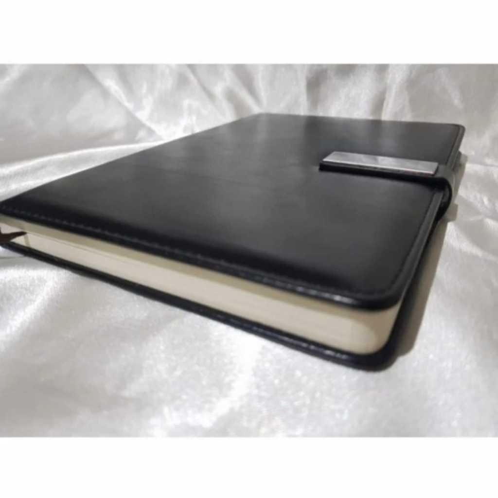 

HJK Ag 08 agenda kulit a5, agenda promosi, agenda souvenir, ag08 agenda kulit, block note, notes,