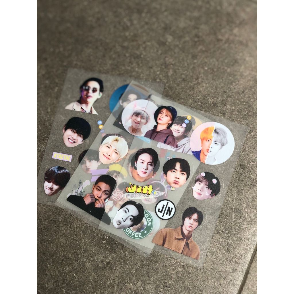 

BTS-JHOPE Sticker Transparan Stiker Laptop Stiker Kiss Cut Waterproof