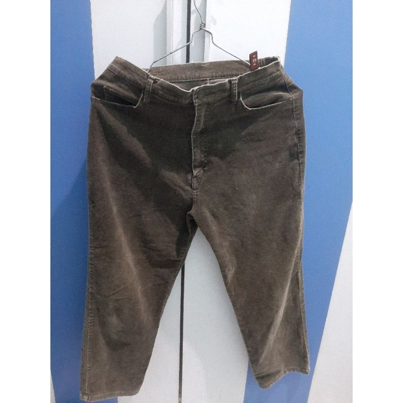 Corduroy pants olive regular fit