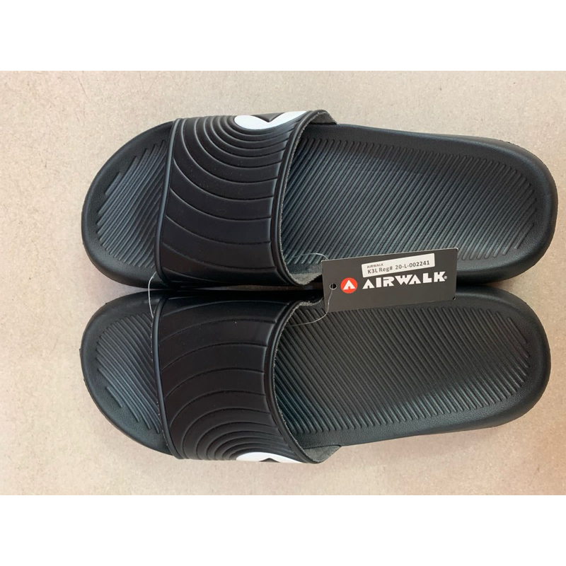 sandal airwalk hitam