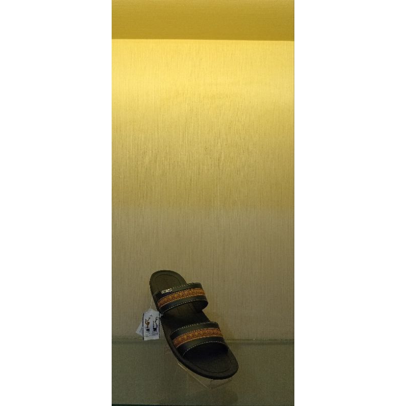 Sandal pria Neckermann
