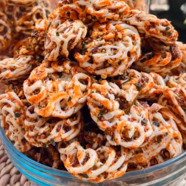 

Paling Popular KRUPUK SEBLAK RAFAEL | SEBRING | KERUPUK MAWAR PEDAS DAUN JERUK / 100 GR & 250 GR Serba Murah