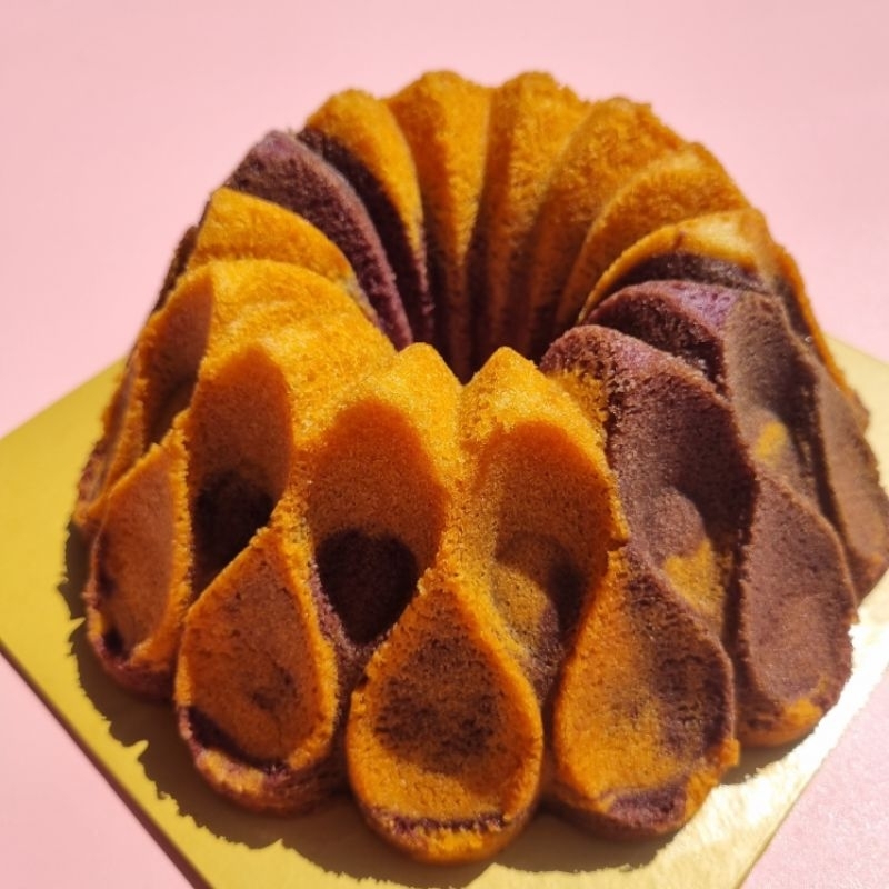 

PREMIUM BLUEBERRY & LEMON MARBLE/MARMER CAKE