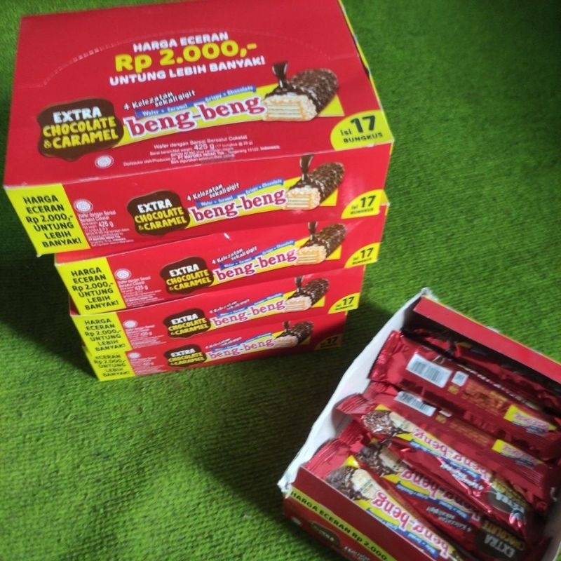 

beng-beng 1 box isi 17 pcs coklat dan beng beng Max isi 12 pcs