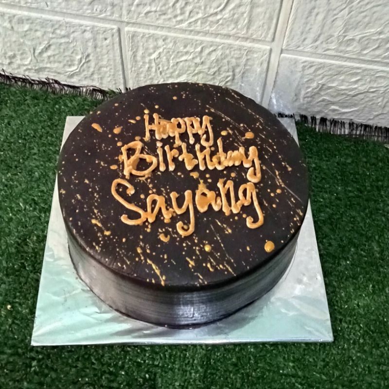 

kue ulang tahun uk 18cm black edible gold