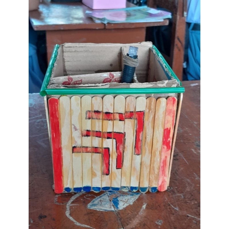 

tempat pulpen mini