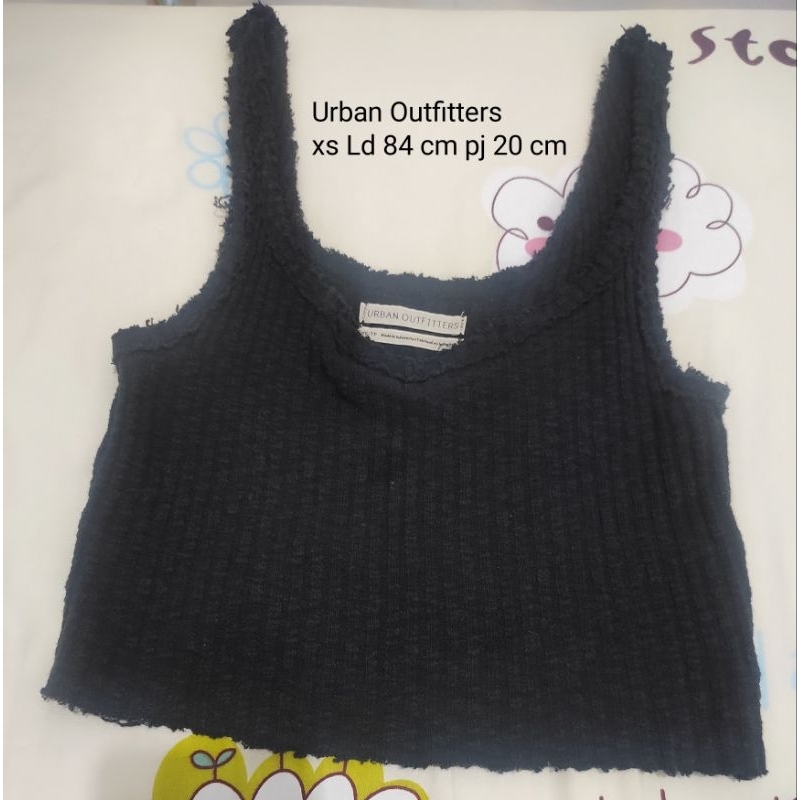 Urban Outfitters crop tanktop