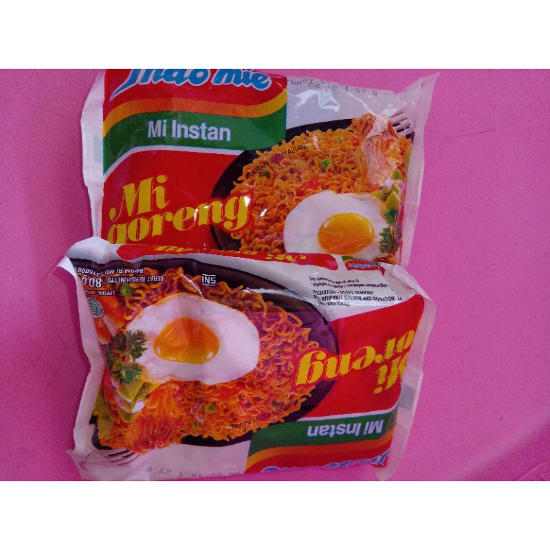 

indomie goreng 3 pcs