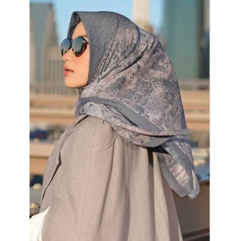 Buttonscarves new york series 1 preloved