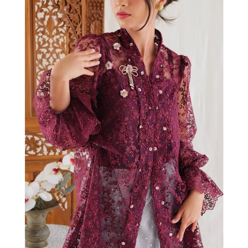 SEWA KEBAYA LAMARAN WISUDA Yeva by Jaleela (MOHON BACA KETERANGAN TERLEBIH DAHULU)