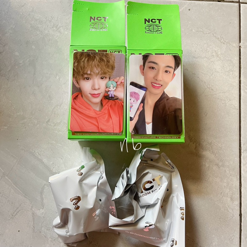 [ SEALED ] WINWIN & SHOTARO NCT CCOMAZ GROCERY STORE FIGURE STAND MD WITH PC PHOTOCARD