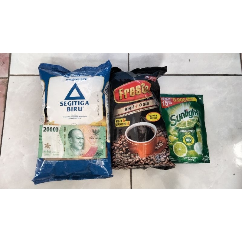 Paket Sembako // ( Tepung Segitiga Biru 1kg + kopi Fresco isi 9 + sunlight 400 ml + uang kembali 20.000 )