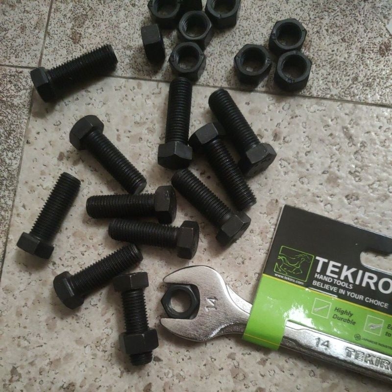 baut mur baja 8.8  m10x30 drat halus 1.25 Kunci 14/baut mur baja drat halus m10x30 8.8 kunci 14/ bau