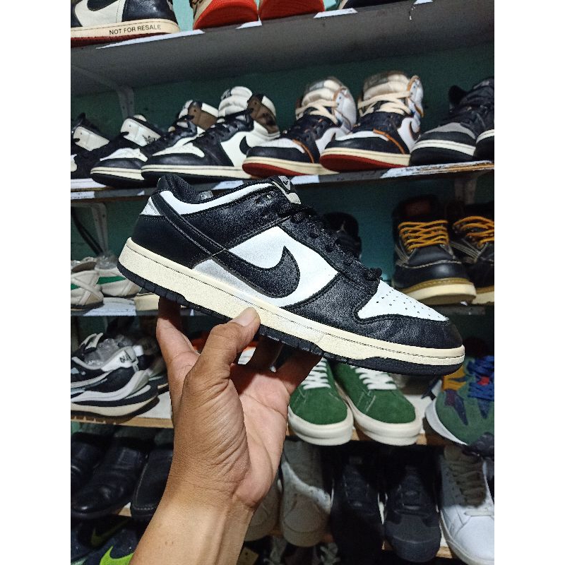 Sepatu Nike SB Dunk Panda Size 43 Second