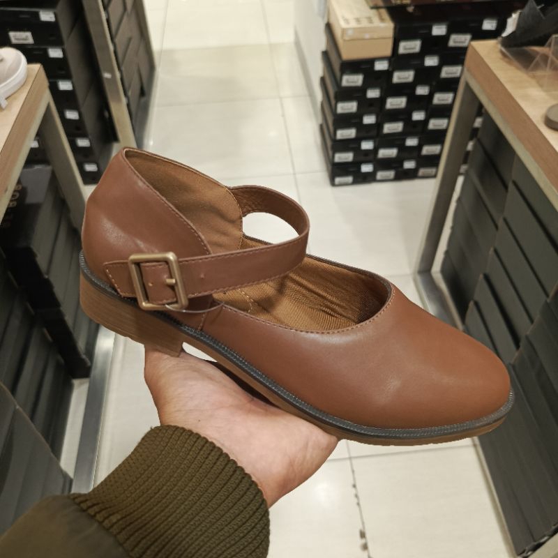 SEPATU FORMAL CASUAL SLIP ON PEREMPUAN BAHAN TEBAL DAN EMPUT SOL BERBAHAN RABER KARET ANTI SLIP ANTI